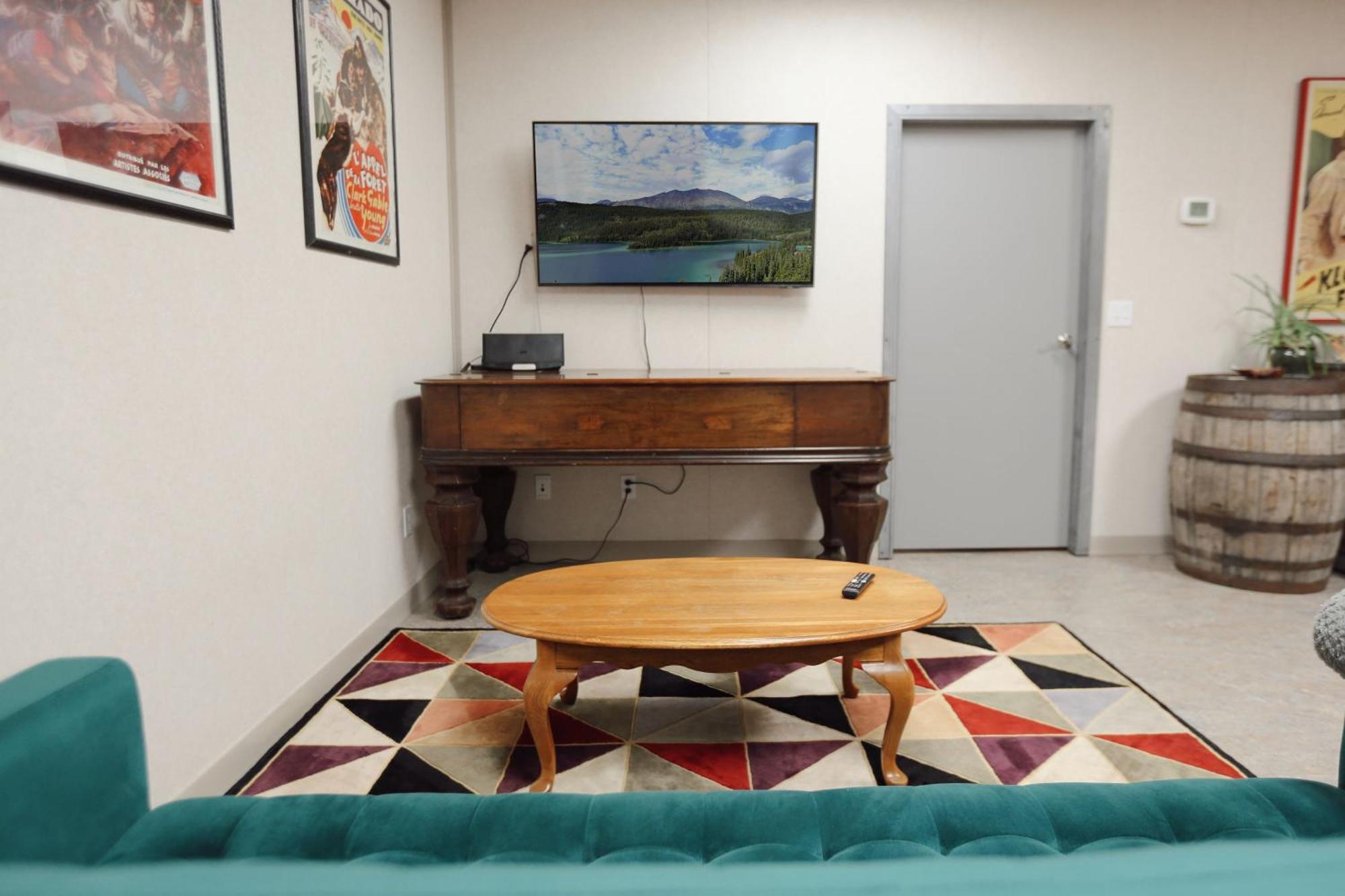 The Big Red Barn Apartment Whitehorse Exterior photo