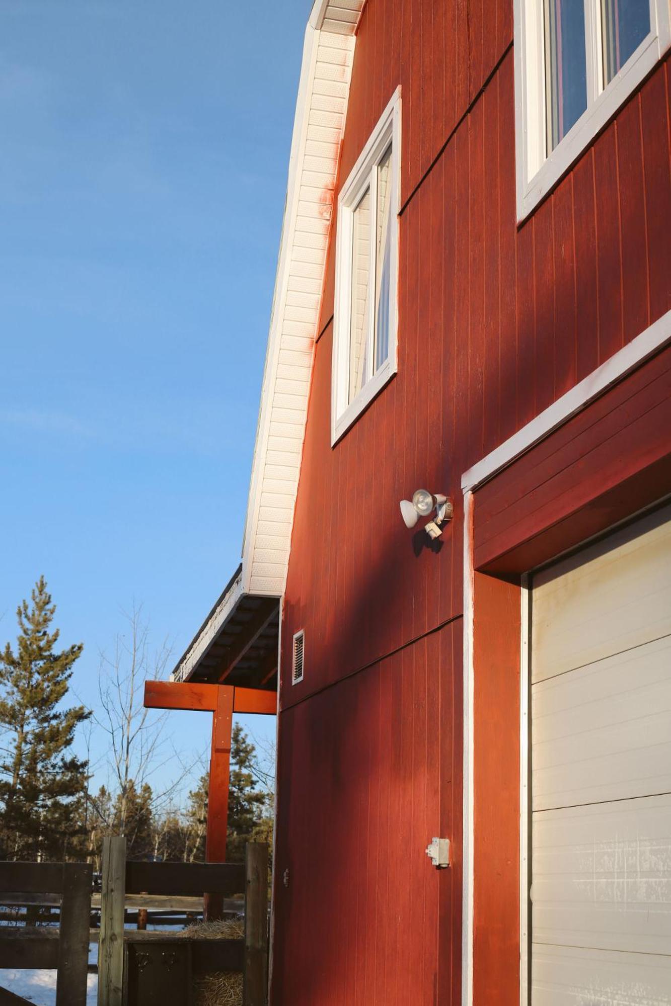 The Big Red Barn Apartment Whitehorse Exterior photo